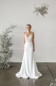 54 Trendy Wedding Gown Simple Elegant Sophisticated Bride Sophisticated Wedding Dresses Simple Wedding Gowns Timeless Wedding Dress
