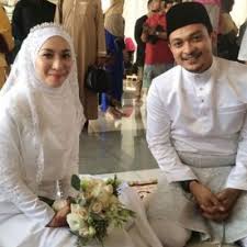 Semoga arwah din beramboi ditempatkan di kalangan orang yang beriman. Salam Takziah Kepada Keluarga Syukri Yahya Semoga Rohnya Dicucuri Rahmat