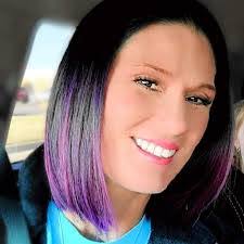 Peggy Straight's Instagram, Twitter & Facebook