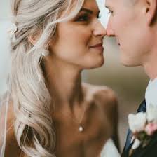 Amber Sigurdson's Instagram, Twitter & Facebook