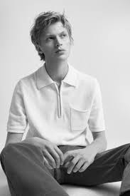 Sandro is an italian, portuguese, spanish, swiss, georgian and croatian given name, often a diminutive of alessandro or alexander. Sandro Homme 2018 Fall Winter Collection Hypebeast