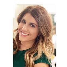 Rachelle Wells's Instagram, Twitter & Facebook