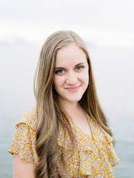 Drawing upon his business research, he offered a series of guidelines for finding meaning and happiness in life. Raegan Christensen Photography