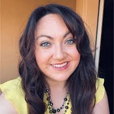 Whitley Mills's Instagram, Twitter & Facebook