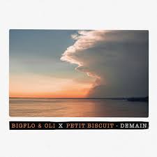 Bigflo et oli font rapper jean dujardin en brice de nice sur le titre pour un pote. Bigflo Oli X Petit Biscuit Demain Austriancharts At