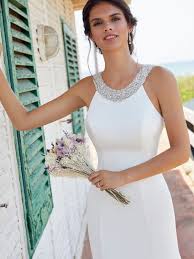 Toate rochiile din magazinul online inpuff sunt realizate in romania, din materiale de calitate. Rochii De Mireasa Ieftine Rochii Mirese Simple Rochii De Mireasa Iasi