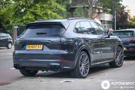 The porsche cayenne is a midsize suv available in six trims: Porsche Cayenne Turbo S E Hybrid 13 July 2020 Autogespot