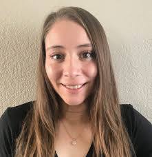 Laura Meza's Instagram, Twitter & Facebook