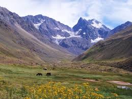 These Are Part Of The Andes Mountains In Ecaudor This Is A Landform Andes Mountains Mountains Places To Visit