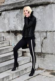 Black And White Striped Tights Outfit Sport Luxe Street Style Black Pants With White Stripe Stripe Pants Outfit Striped Leggings Outfit Fashion
