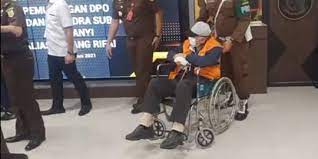 Republik indonesia yang masuk daftar pencarian orang (dpo) kejaksaan negeri jakarta barat, atas nama hendra subrata alias anyi akan segera dideportasi dari singapura. Rv S6s51uoh9im