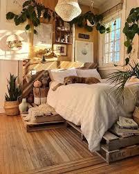 Small master bedroom decorating ideas with wood floor. Discover This Modern Bedroom With Hidden Lighting Room Inspiration Bedroom Room Design Bedroom Redecorate Bedroom