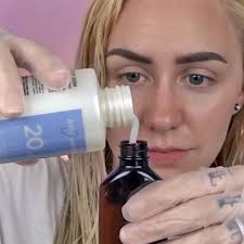 After you have bleached your hair to the desired lightness, you may still have an orange or yellow tint to your hair. How Long Should You Leave Toner In Your Hair How To Apply It Correctly