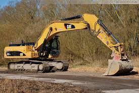 Cat® 330 hydraulic trackhoe excavators offer the ideal balance of control, digging, trenching, and lifting capacity all at lower hourly operating costs. Caterpillar 330d Ln Excavator Specs 2006 2008 Diggers Lectura Specs