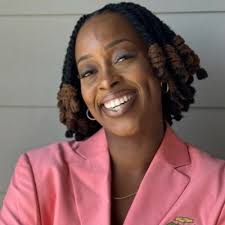 Live from sunny Miami...the countdown to #SBLIV has officially started!!😎  Just kicked off my first #SBLIVolunteer shift.