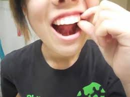 Apply the gel side to your upper teeth, following the gumline. How To Use Crest 3d Whitestrips Youtube