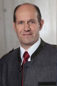 Ansprechpartner Zentrale • Kontaktdaten