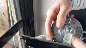 Come fissare una tapparella e regolare il finecorsa di un motore. Tutorial Ricaricare Molla Avvolgibile Youtube