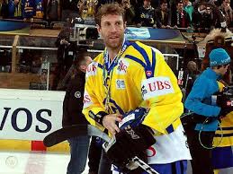 Joe thornton is practicing with hc davos of the national league, the top professional league in switzerland, while the unrestricted free agent forward decides on his nhl future. Joe Thornton 2012 Hc Davos Spengler Cup Away Jersey Adult Xl 493719619