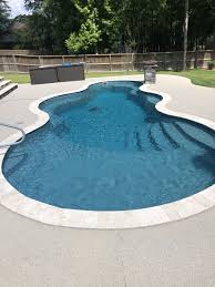 Trilogy Axiom Fiberglass Pool With Baja Shelf Fiberglass Pools Backyard Pool Designs Pool Landscape Design