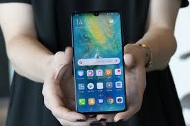 Huawei Could Swap The Notch For A Pinhole On Its Next Bezel Less Phone Android Phone Smartphone Phone