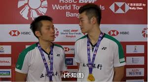李洋（1995年8月12日 － ），中華民國男子羽球運動員，籍貫福建省 金門縣 金寧鄉 ，土地銀行羽球隊隊員。 畢業於國立基隆高中、國立臺北商業大學 ，現就讀台北市立大學碩士班 。 其妹李芷蓁也是台灣羽毛球甲組選手 。. éºæ´éè±æè¨ªåè¢«ç¿»åºææ´æ±æ'ç¼ç¥å°èªé£ è¬å¥è²¨ è¯è¦æ°èç¶²