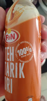 Membaca resep makanan india yang diposting istriku teh manis, aku jadi ingat cerita. F N Teh Tarik Review