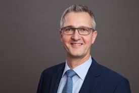 Berater und Trainer mit technischem Background