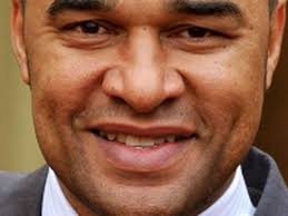 Paul Elliot quits FA posts after race row