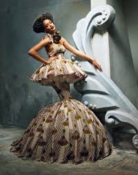 Thinking Out The Box Dress Avant Garde Dresses Weird Fashion Fashion