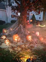 Bald steht halloween vor der tür. Elegant Diy Halloween Decorations Ideas 29 Buiten Halloween Halloweendecoratie Enge Halloween Versieringen