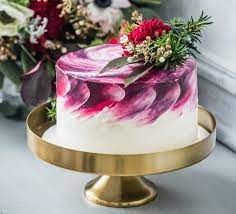 Is the wedding cake going to be traditional or something a little it's best to use a recipe specially written for a wedding cake as it will be in the correct proportions and also give for sponge cakes, you can cut the cake into layers, then fill and ice it with buttercream before. Myweddingcompare Articles 5 Top Wedding Cake Fillings