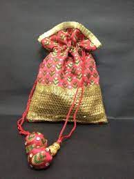 Wedding Favor Bags From India Wedding Favor Bags Favor Bags Indian Gifts