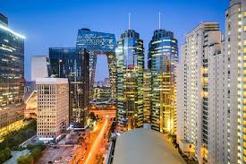 The black market for cheap (and very dangerous) alcohol in china is massive. Circuit China Croaziera Pe Fluviul Yangtze 2020 China