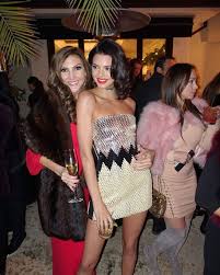 December 24 Kendall At The Annual Kardashian Jenner Christmas Eve Party Kendall Jenner Street Style Kendall Jenner News Christmas Outfit
