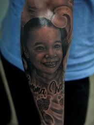 La foto habla sola 🔥🔥🔥🇵🇷🇵🇷🇵🇷😍😍 Tattoo que le trabajé a mi  hermanito Albert Matos Acuerdate que para brillar no tienes que apagar la  luz de otro 💪💪 espero les guste #solterra #tattoo #