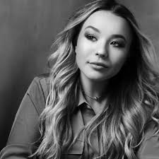 75 Prominent Influencers Share Their Top Advice