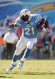The 100 Greatest Pro Running Backs Of All Time Nos 25 1 Chargers Football San Diego Chargers Football Nfl Football Players