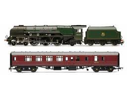 The Lms Duchess Of Sutherland And Support Coach In The Hornby Range Of Steam Locomotives Accurately Recreates The Real Life Model Railway Hornby Model Trains