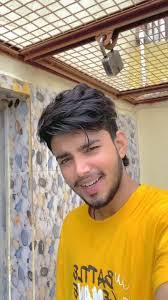 Aly Aslam's Instagram, Twitter & Facebook