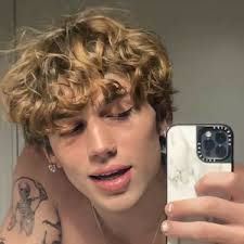 Asher~ 🚬🥃 (@asher_scott24)