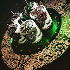 Beautifully Decorated Mehndi Thaal With 5 Personalised Mehndi Candles Customer Orders Mehndi Thaal Henna Hennagifts Mehndigifts Green Red Blue Silver