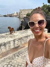 Dania Quintero's Instagram, Twitter & Facebook