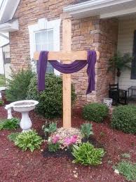 60 Outdoor Easter Decorations Ideas Which Are Colorful And Egg Stra Special Hike N Dip Easter Outdoor Easter Decorations Outdoor Easter Decorations Christian
