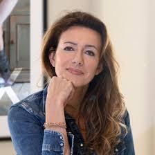 Anna Richards's Instagram, Twitter & Facebook