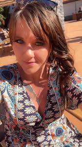 LAAG" NOTE'S FOR SOMEONE "LAAG" salitang bisaya na ang ibig sabihin "  "AYNAG ULI!" Kuya R あ l