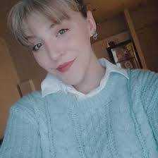 Kelsey Lind's Instagram, Twitter & Facebook