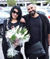 هل يمكن للمرأة أن تقترن في الجنة مع رجل أحبته وأحبها، ولكن لم يشأ الله أن يجمع بينهما في الدنيا؟ وهل يكون لها عدة أزواج، كما للرجل عدة زوجات؟ الإجابة: Ø§Ù„Ù‚ØµØ© Ø§Ù„ÙƒØ§Ù…Ù„Ø© Ø³Ù…ÙŠØ© Ø§Ù„Ø®Ø´Ø§Ø¨ ÙˆØ£Ø­Ù…Ø¯ Ø³Ø¹Ø¯ Ù…Ù† Ø²ÙˆØ§Ø¬ Ù†Øµ Ø§Ù„Ù„ÙŠÙ„ Ø¥Ù„Ù‰ Ø·Ù„Ø§Ù‚ ÙÙŠ Ø§Ù„ÙØ¬Ø± Ù…Ø¬Ù„Ø© Ø³ÙŠØ¯ØªÙŠ
