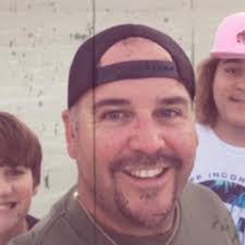 Andy Mckinney's Instagram, Twitter & Facebook