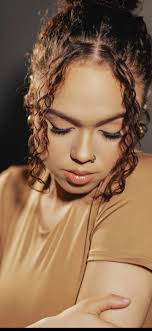 Model Faye Hubert available for paid bookings